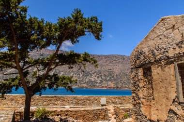 Spinalonga Adası Yunanistan. Antik kalıntılar ve Deniz Manzaralı