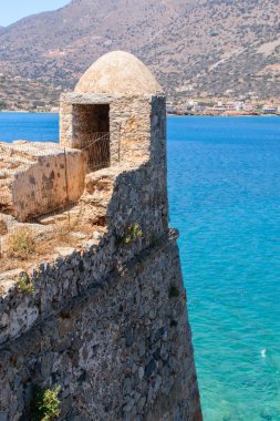 Spinalonga Adası Yunanistan. Antik kalıntılar ve Deniz Manzaralı