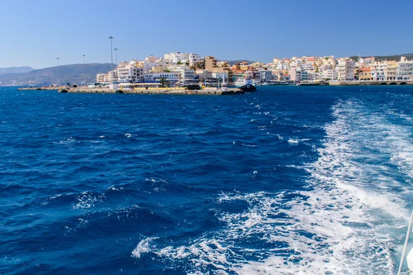 Hermosa vista del mar desde el barco, la costa griega —  Fotos de Stock