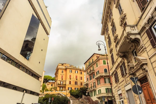 Paisagem romana. Lindas ruas de Roma — Fotografia de Stock