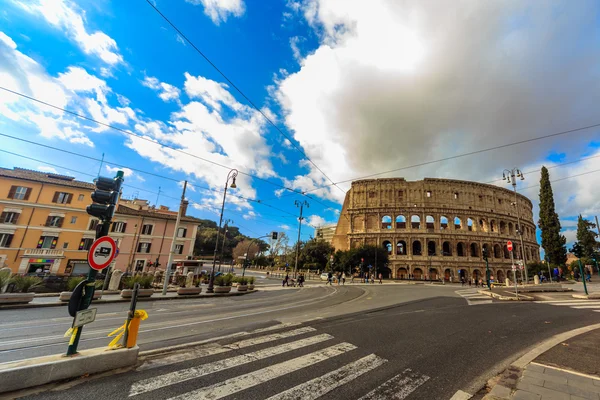 Paisagem romana. Lindas ruas de Roma — Fotografia de Stock