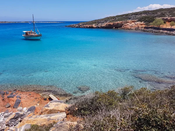 Hermoso mar de Creta. Paisaje marino, agua azul — Foto de Stock