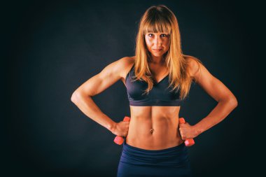 Seksi, düzgün fitness kız