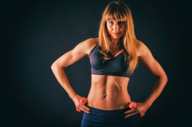 Seksi, düzgün fitness kız