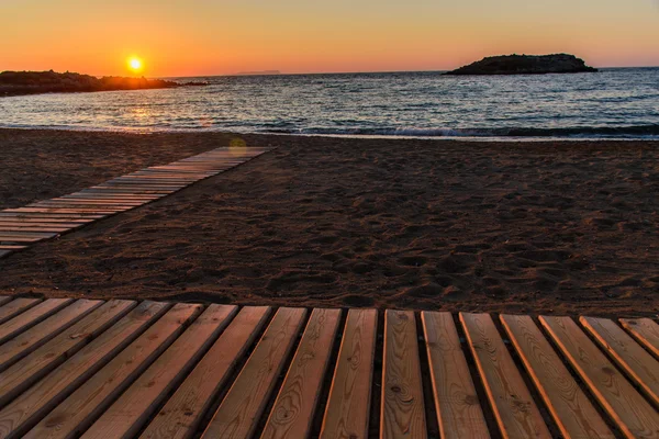 Ein herrlicher Sonnenuntergang am Meer — Stockfoto