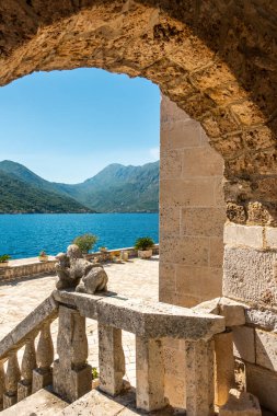 Karadağ 'daki Aziz George Adası