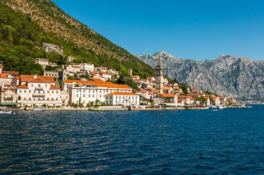 Karadağ 'ın güzel deniz kasabaları