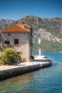 Karadağ 'ın güzel deniz kasabaları