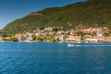 Karadağ 'ın güzel deniz kasabaları