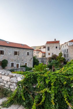 Karadağ 'ın güzel sokakları