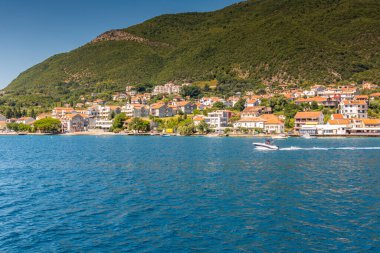 Karadağ 'ın güzel deniz kasabaları