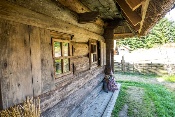 Häuser Der Alten Völker Der Karpaten — Stockfoto