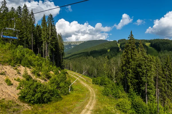 Красивый Пейзаж Горного Курорта Летом — стоковое фото