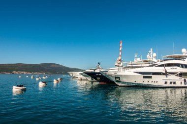 Karadağ 'ın güzel deniz kasabaları