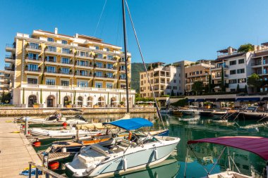 Karadağ 'ın güzel deniz kasabaları