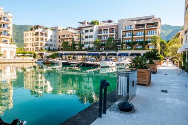 Karadağ 'ın güzel deniz kasabaları