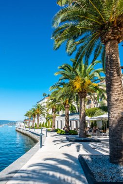 Karadağ 'ın güzel deniz kasabaları