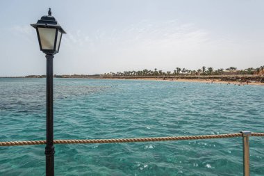 Güzel deniz pantonu ve kumsal