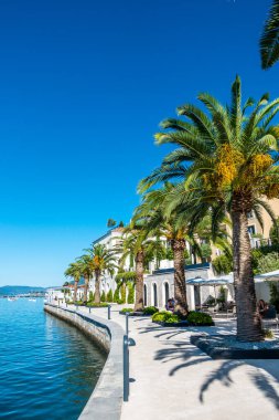 Karadağ 'ın güzel deniz kasabaları