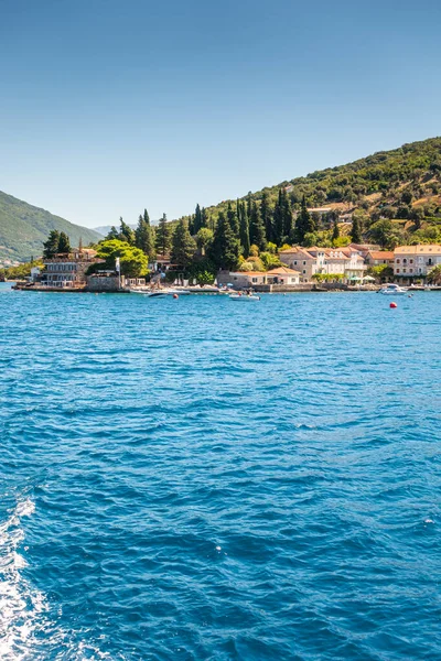 Karadağ 'ın güzel deniz kasabaları