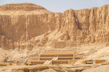 Mısır 'daki Antik Hatshepsut Tapınağı