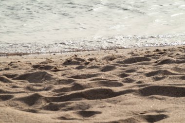 Sabah arkaplanda güzel bir deniz manzarası