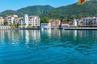 Karadağ 'ın güzel deniz kasabaları