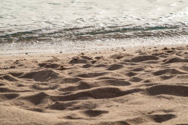 Sabah arkaplanda güzel bir deniz manzarası