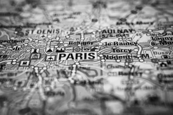 欧洲背景地图上的巴黎 — 图库照片