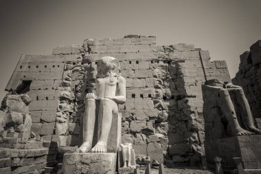 Mısır 'ın antik anıtları, Karnak tapınağı