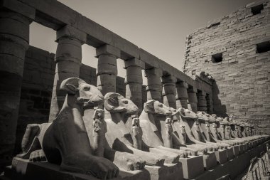 Mısır 'ın antik anıtları, Karnak tapınağı