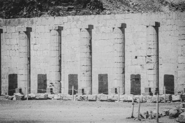 Mısır 'daki Antik Hatshepsut Tapınağı