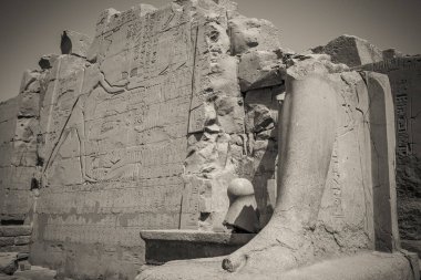 Mısır 'ın antik anıtları, Karnak tapınağı