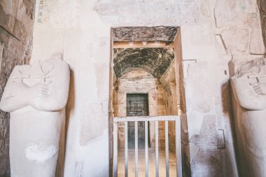 Mısır 'daki Antik Hatshepsut Tapınağı
