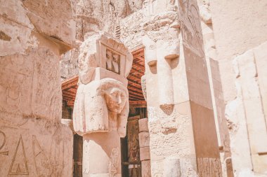 Mısır 'daki Antik Hatshepsut Tapınağı
