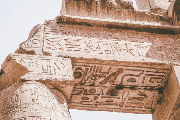Monumen Kuno Mesir Kuil Karnak — Stok Foto
