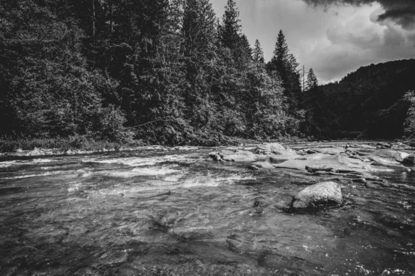 Herrlicher Gebirgsfluss Atemberaubende Natur — Stockfoto