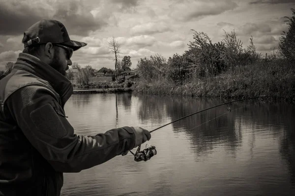 Pesca Alla Trota Sul Lago Ricreazione — Foto Stock