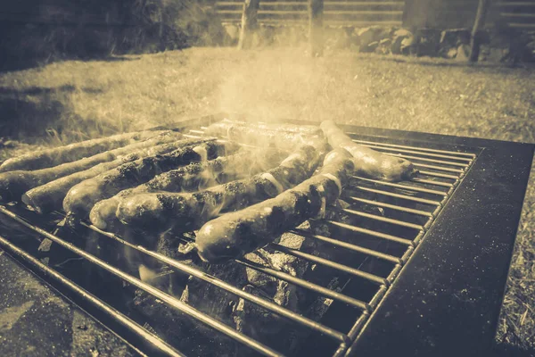 Würstchen Vom Grill Erholung Freien Tragbarer Grill — Stockfoto