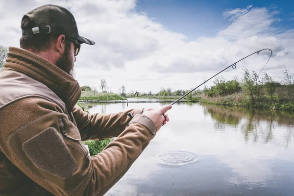 Pesca Alla Trota Sul Lago Ricreazione — Foto Stock