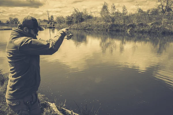 Pesca Alla Trota Sul Lago Ricreazione — Foto Stock