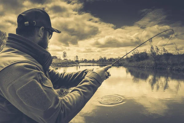 Pesca Alla Trota Sul Lago Ricreazione — Foto Stock