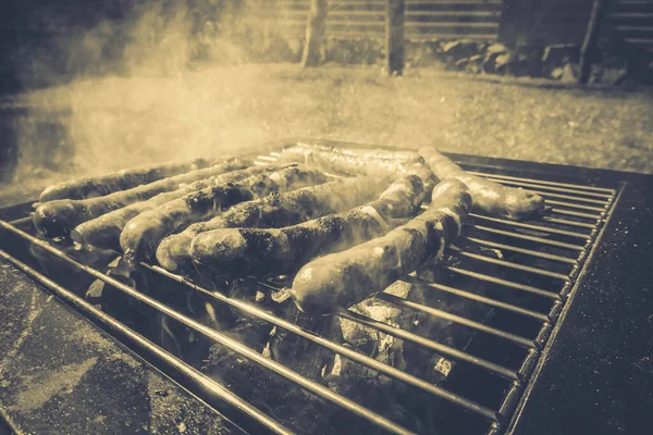 Würstchen Vom Grill Erholung Freien Tragbarer Grill — Stockfoto