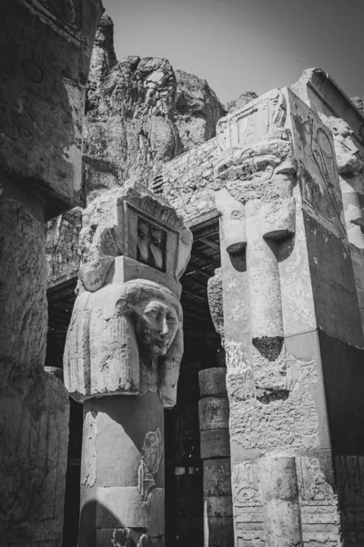 エジプトのハトシェプストの古代寺院 — ストック写真