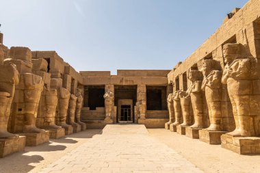 Mısır 'ın antik anıtları, Karnak tapınağı