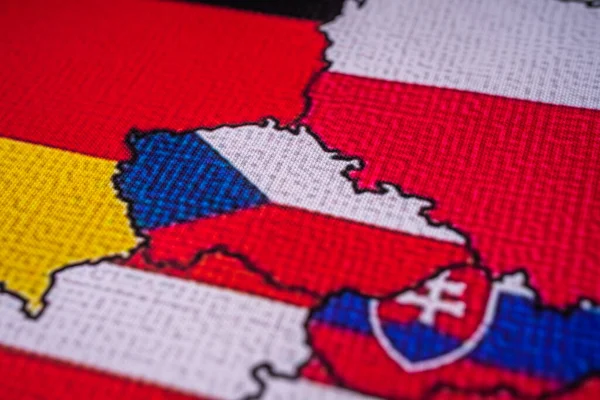世界地图背景旗上的捷克共和国 — 图库照片
