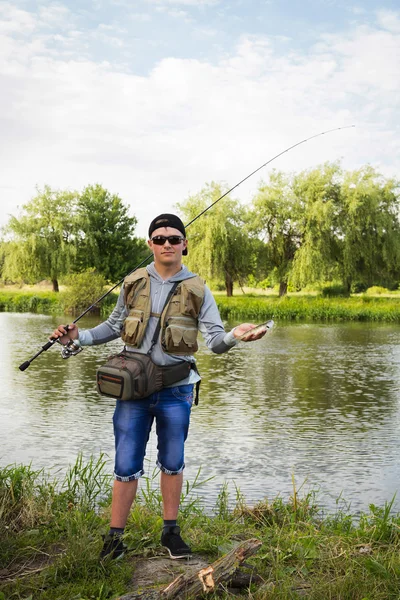 Man fishing — Stock Photo, Image