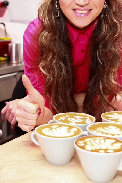 コーヒーを持つ女性 — ストック写真