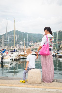 Anne ve oğlu Harbor