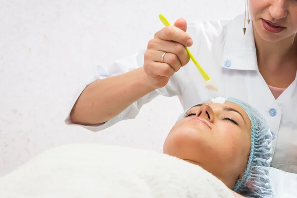 Procedimientos cosméticos en la clínica de spa —  Fotos de Stock